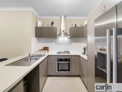 4 Apium Mews, Lake Coogee WA 6166