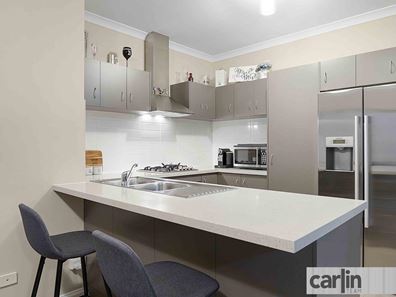 4 Apium Mews, Lake Coogee WA 6166