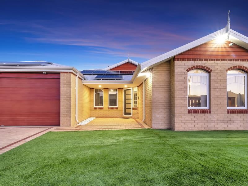 5 Riceflower Boulevard, Halls Head WA 6210