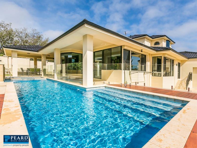 2 Rosslare Promenade, Mindarie WA 6030