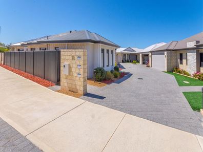 1/60 Pipeline Boulevard, Piara Waters WA 6112