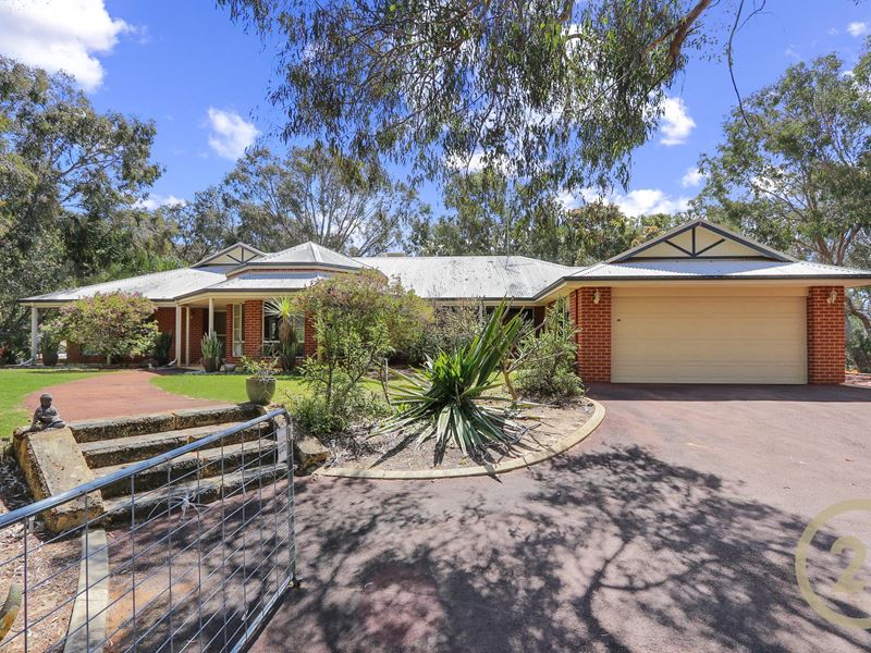 14 Crescent Drive, Bouvard