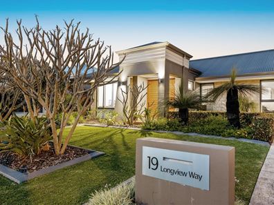 19 Longview Way, The Vines WA 6069