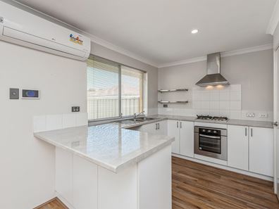 27 Kalli Street, Golden Bay WA 6174