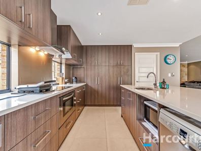 32 Watcombe Avenue, Burns Beach WA 6028