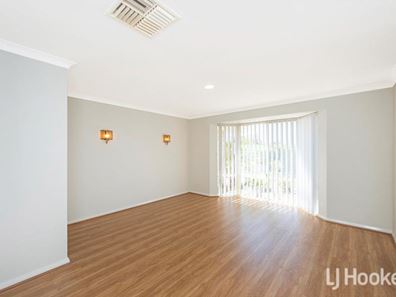 13 Amulla Court, Halls Head WA 6210