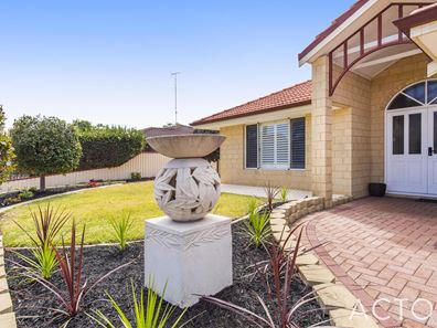 1/102 Janis Street, Halls Head WA 6210