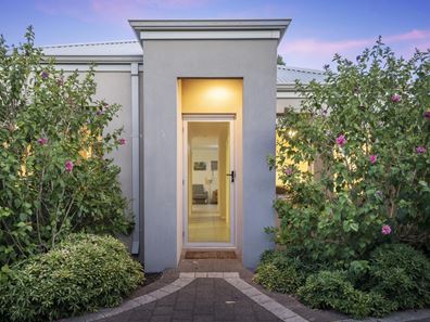 5/4 Langley Place, Innaloo WA 6018