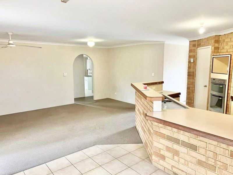 97 Collins Rd, Willetton WA 6155