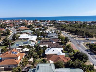 144 McLarty Road, Halls Head WA 6210