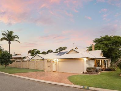 2 Parkvista Grove, Carine WA 6020