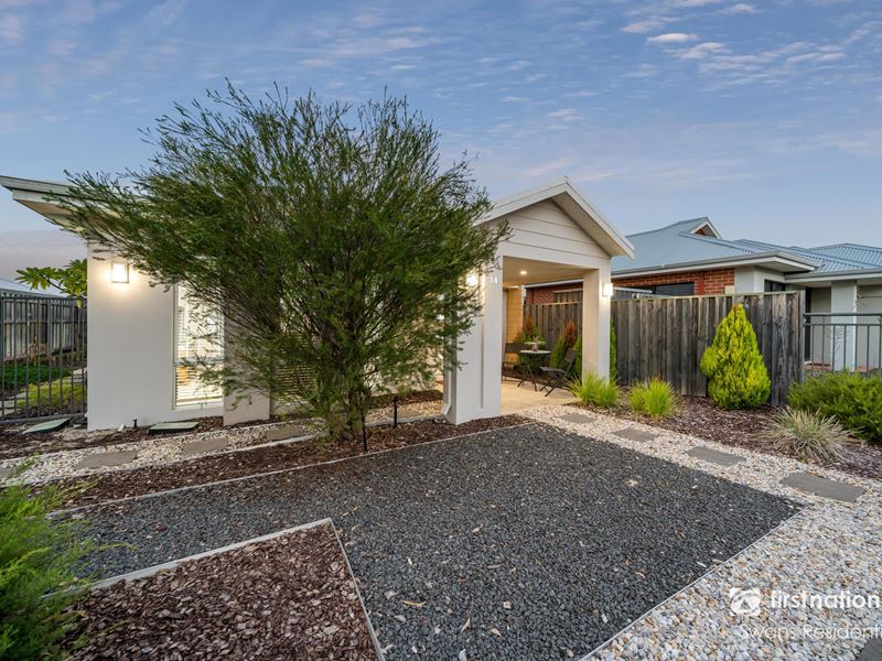 14 Elmridge Parkway, Ellenbrook WA 6069