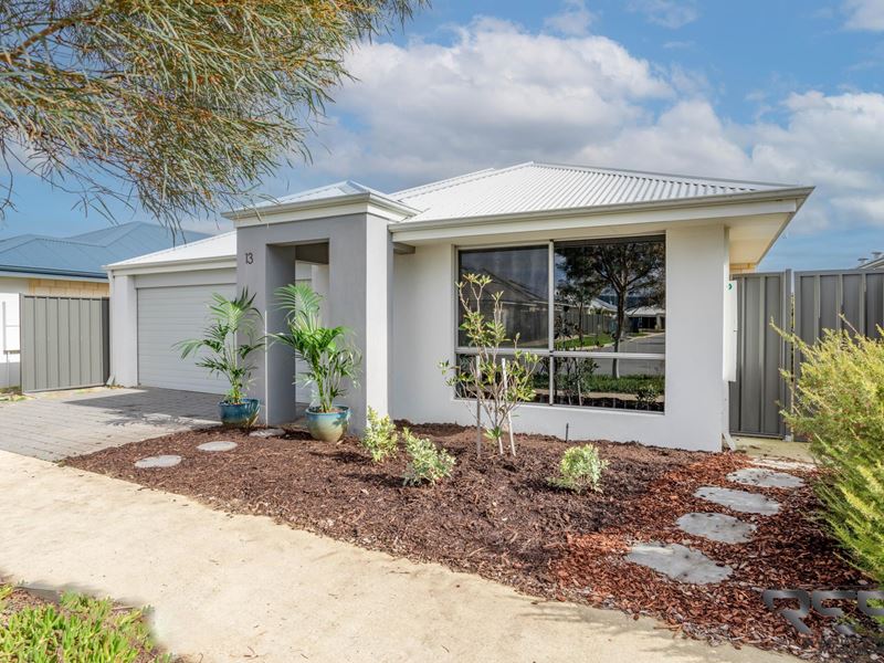 13 Charnwood Grove, Hilbert