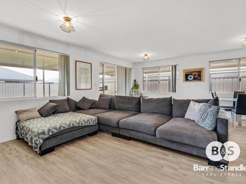 66 Grandite Fairway, Australind