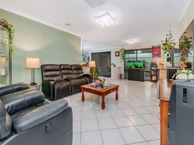 28 Tincurrin Drive, Southern River WA 6110