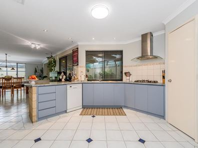 28 Tincurrin Drive, Southern River WA 6110