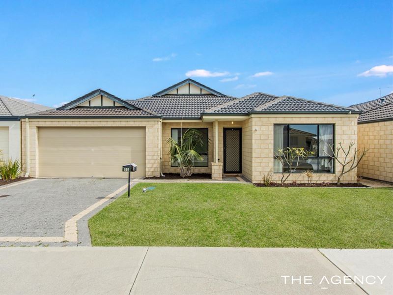27 Mariposa Boulevard, Secret Harbour
