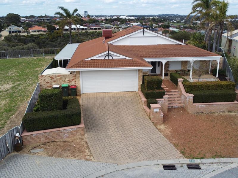 16 Merion Place, Connolly