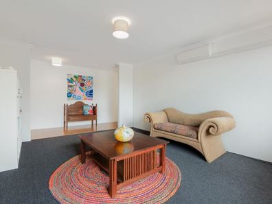8 Ullapool Place, Seville Grove WA 6112