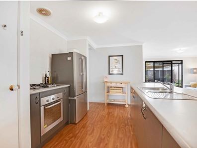 8 Ullapool Place, Seville Grove WA 6112