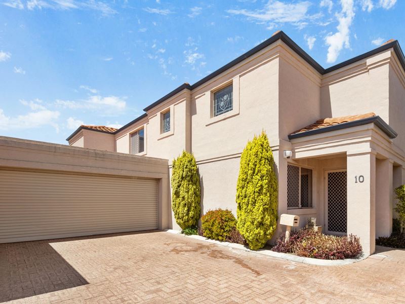 10/160 West Coast Drive, Sorrento WA 6020