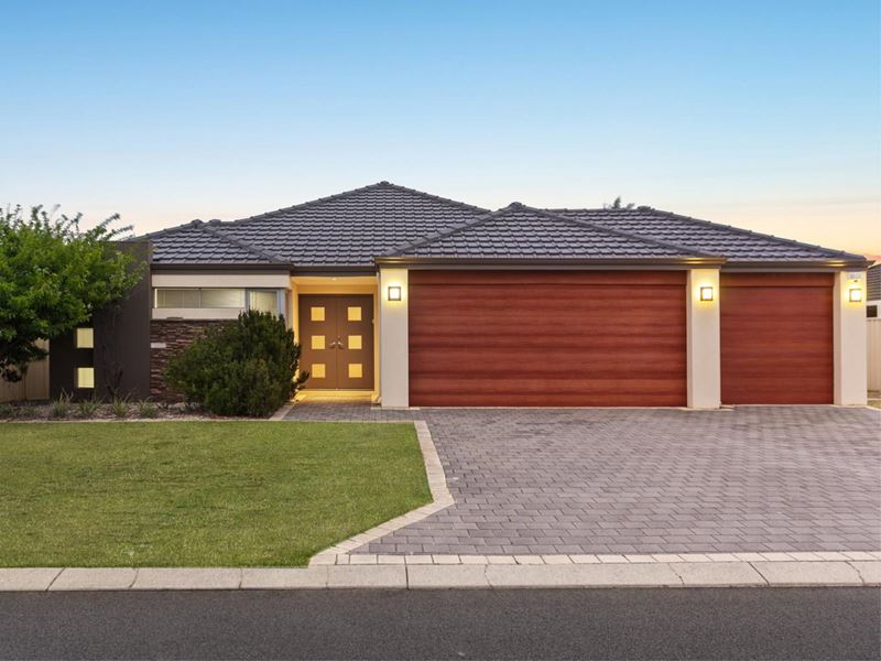 14 Stradbroke Road, Secret Harbour