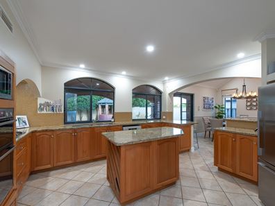 83 Fenchurch Street, Alexander Heights WA 6064