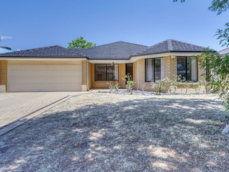 4 Florrie Court, Cloverdale