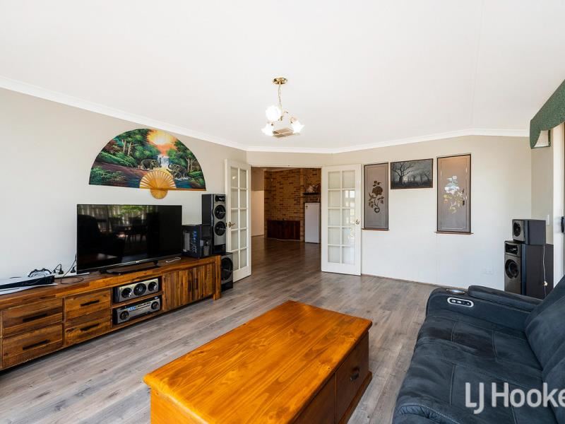 8 Country Road, Pinjarra