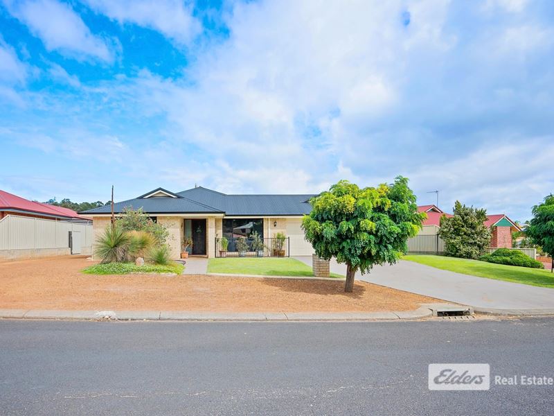 12 Jacaranda Loop, Collie