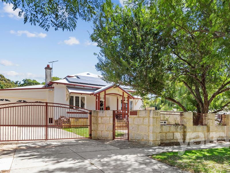 27 Yeovil Crescent, Bicton