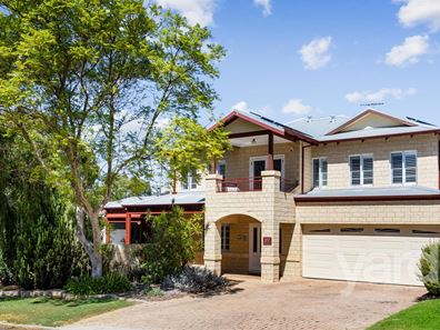 27 Yeovil Crescent, Bicton WA 6157