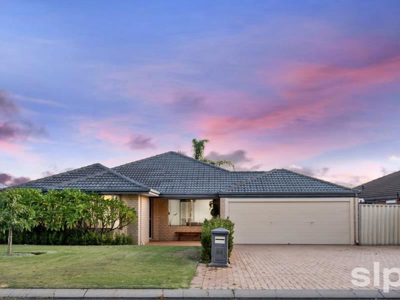 84 Houghton Drive, Carramar