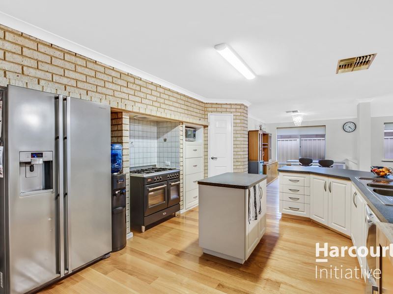 5 Horton Crescent, Marangaroo