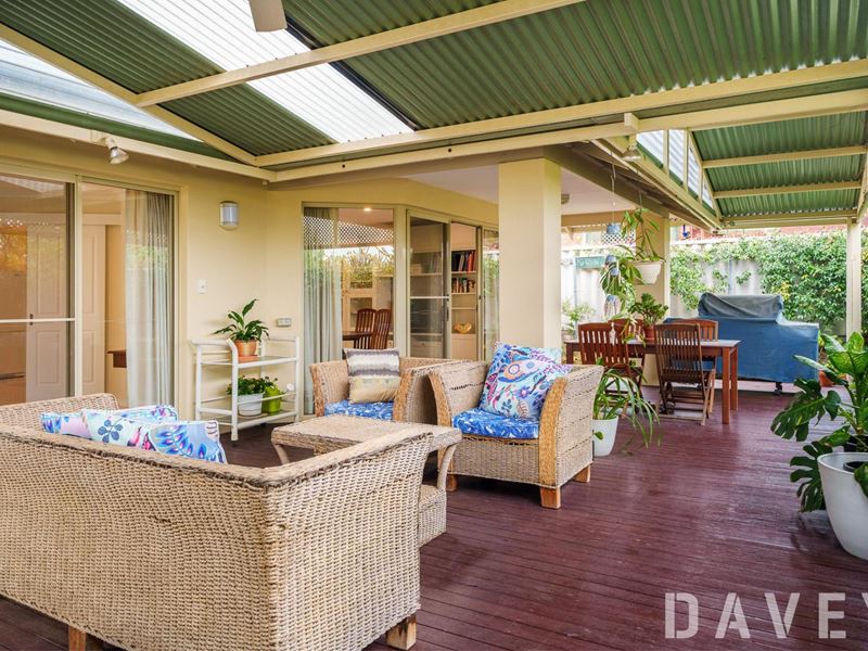 37A Margaret Street, Watermans Bay WA 6020