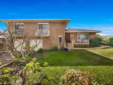 2 Warrajah Street, Stirling WA 6021