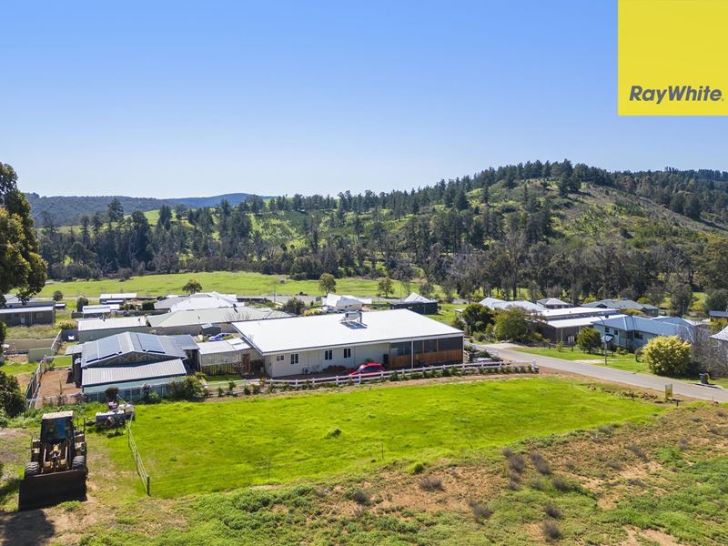 24 Hitchcock Drive, Nannup