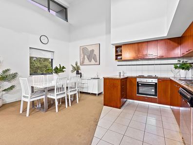 24/110 Mounts Bay Road, Perth WA 6000