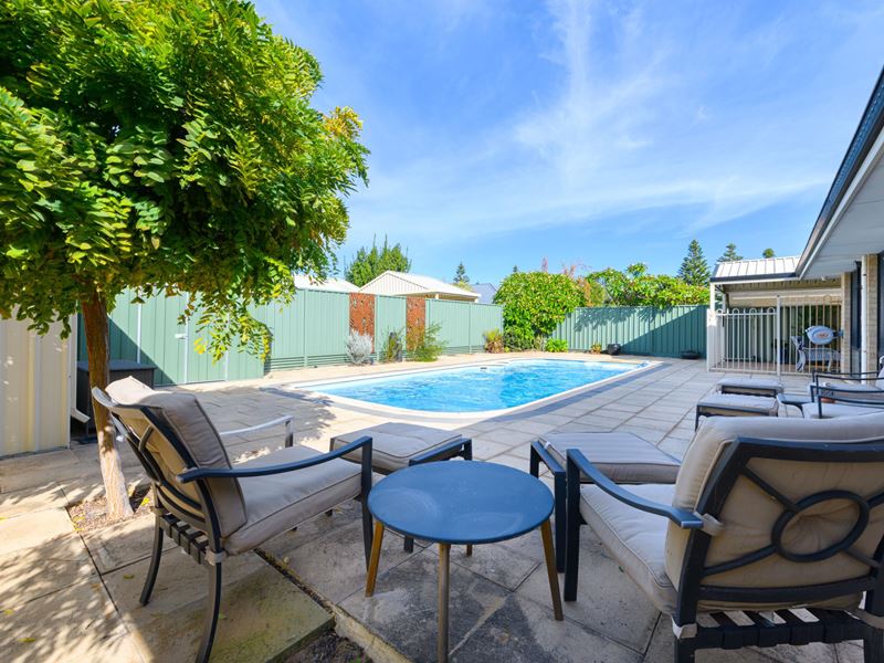 6 Chesapeake Parade, Port Kennedy
