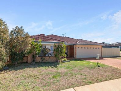 35 Warda Crescent, Forrestfield WA 6058