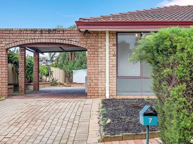 7 Logan Court, Seville Grove WA 6112