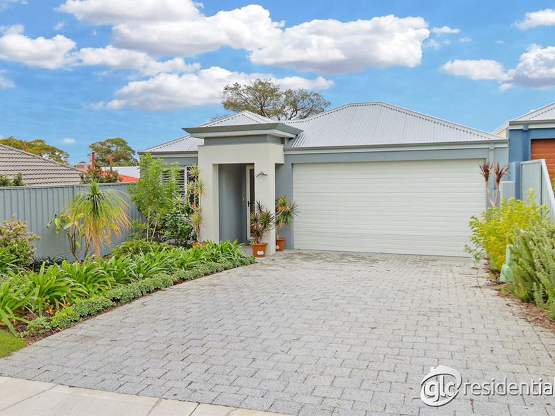 16 Dixon Street, Kardinya WA 6163