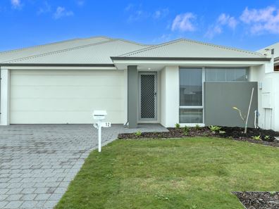 12 Belford  Road, Lakelands WA 6180