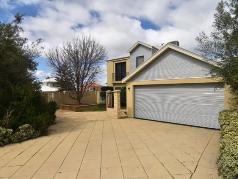 33 Gateshead Loop, Mindarie WA 6030