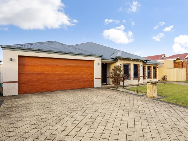 7 Nevis Lane, Canning Vale WA 6155