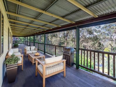 12 Mann Place, Roleystone WA 6111