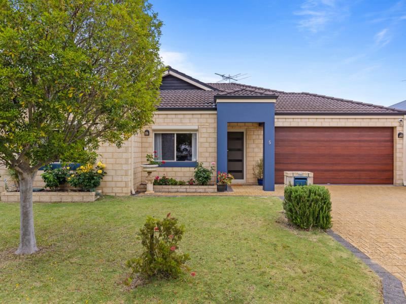 5 Eastcliff Street, Madeley WA 6065