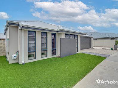 17 Pantropical Loop, Alkimos WA 6038