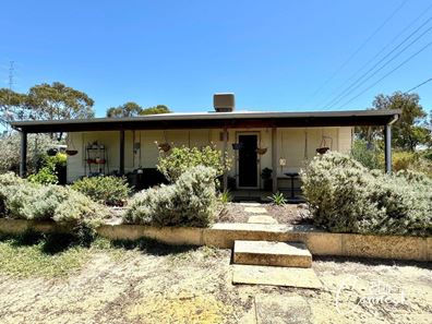 3 Battery Street, Muluckine WA 6401