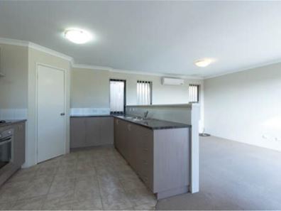 27 Jedburgh Loop, Sinagra WA 6065